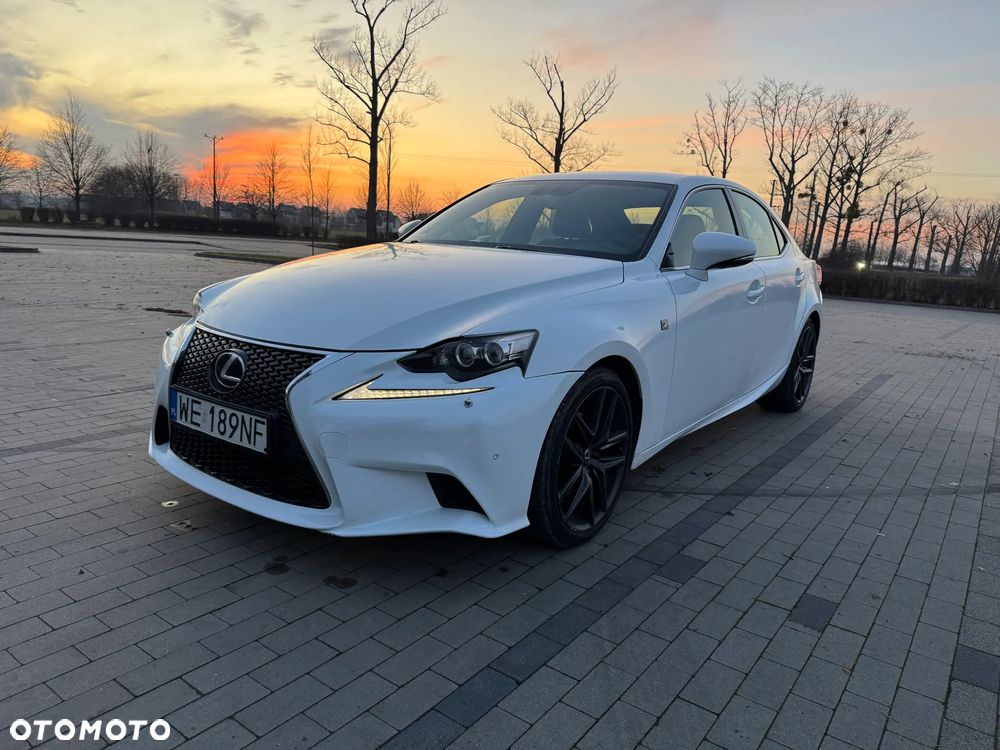 Lexus IS 250 F Sport - 1