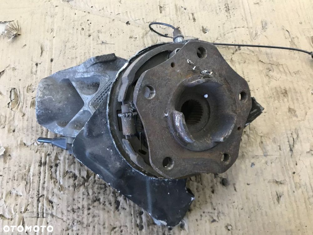 Zwrotnica Porsche Boxster 986 piasta prawa tylna 1996-2004r. 98633115820