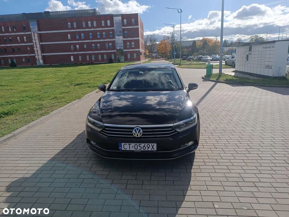 Volkswagen Passat - 2