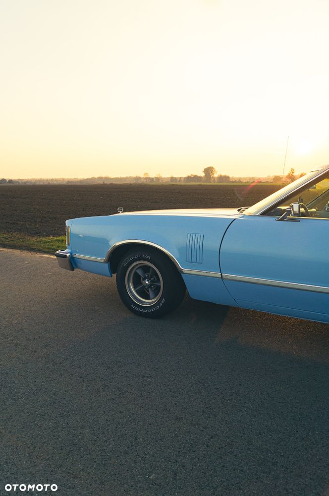 Ford Thunderbird - 5