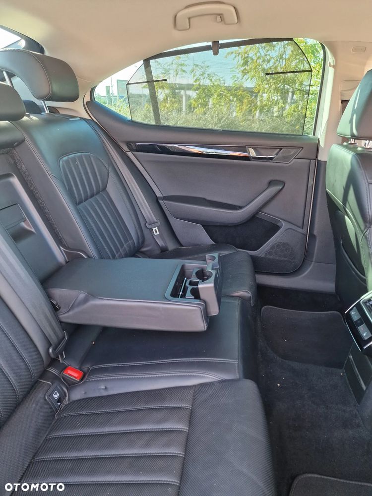 Skoda Superb 2.0 TSI L&K DSG - 22