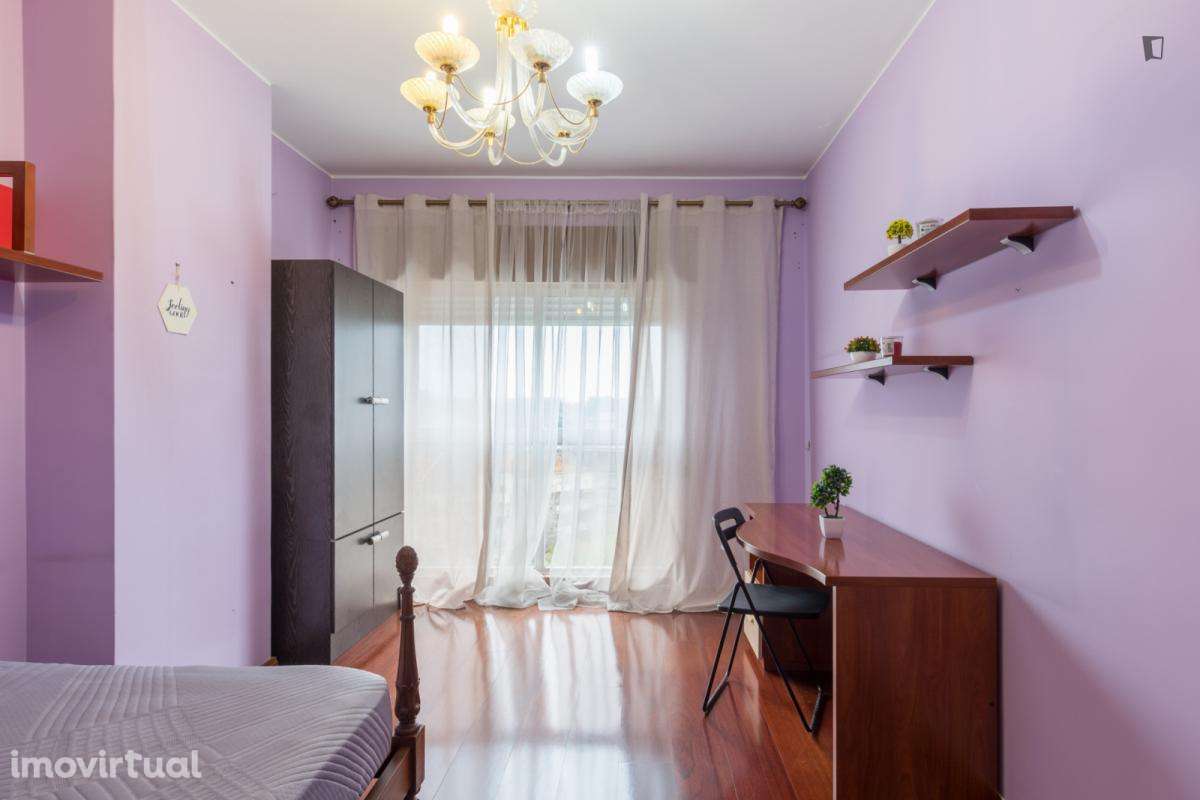 Quarto - localizado em Paranhos Porto - Grande imagem: 3/20