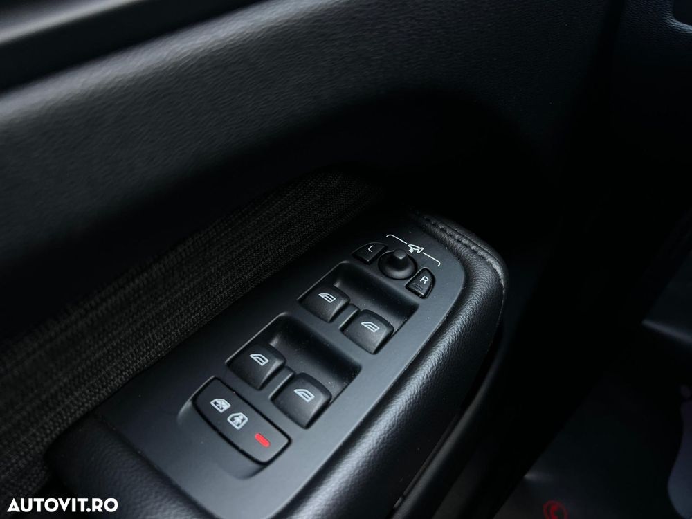 Volvo XC 60 B4 MHEV AT AWD Core - 23