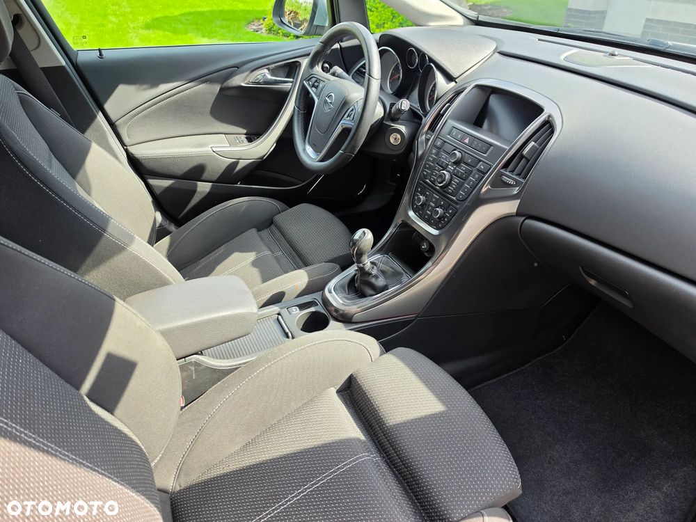 Opel Astra 1.7 CDTI DPF Innovation - 10
