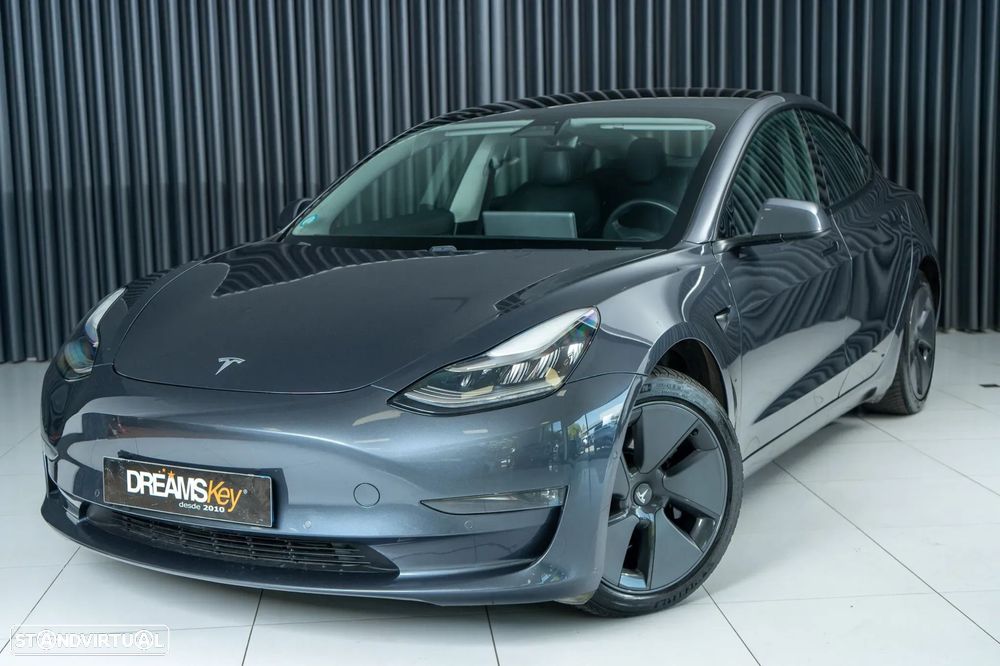 Tesla Model 3 - 21