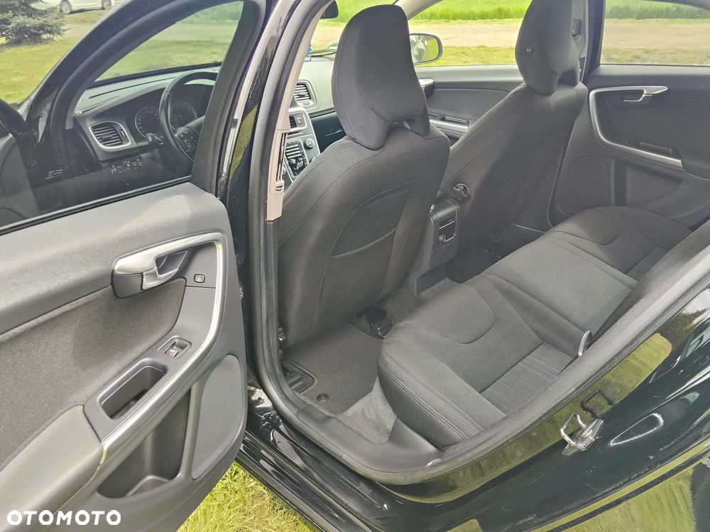 Volvo V60 T3 Kinetic - 10
