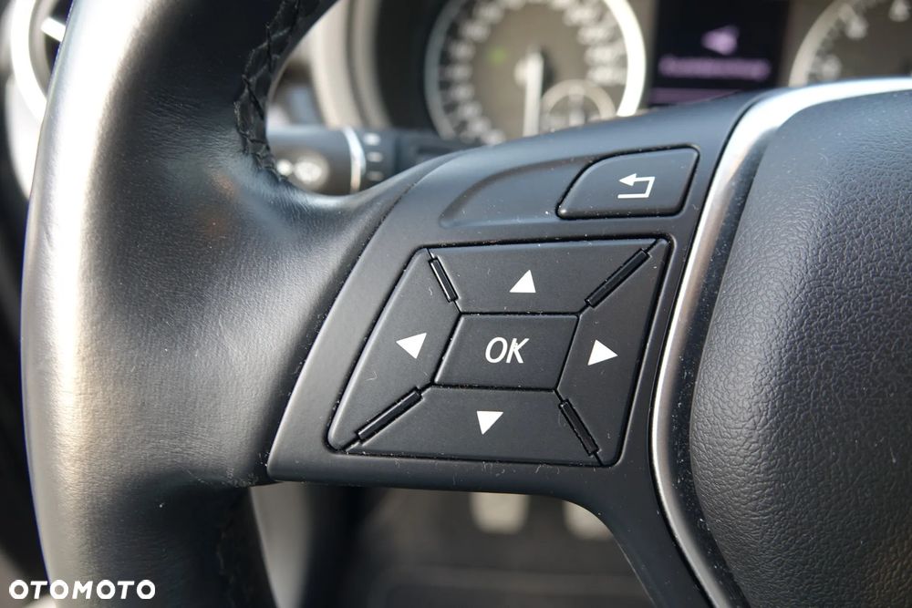 Mercedes-Benz Klasa B 180 - 17