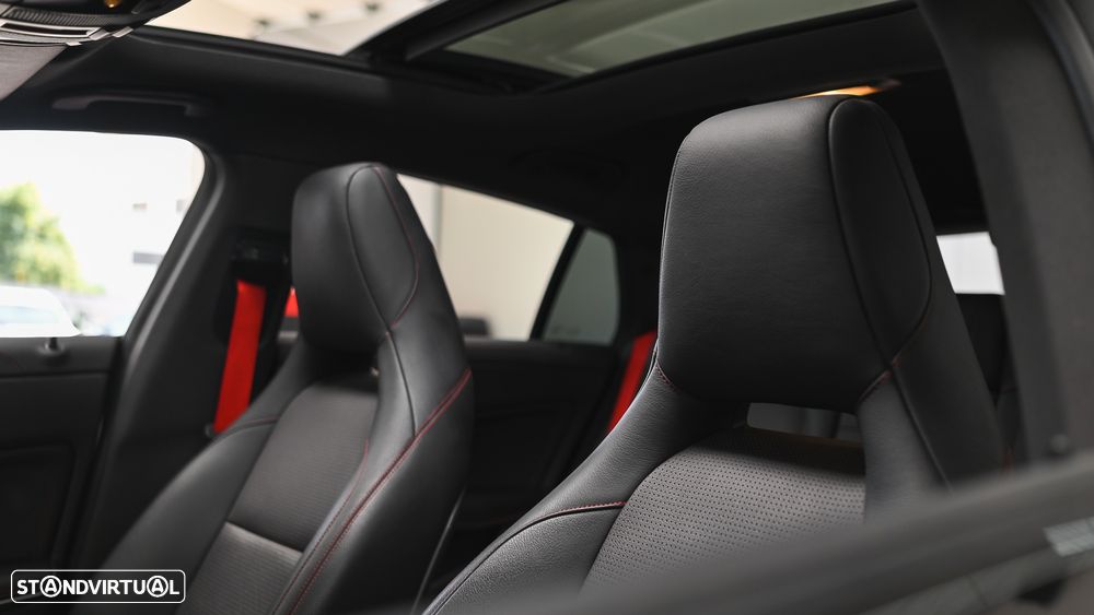 Mercedes-Benz CLA 45 AMG Shooting Brake 4-Matic - 51