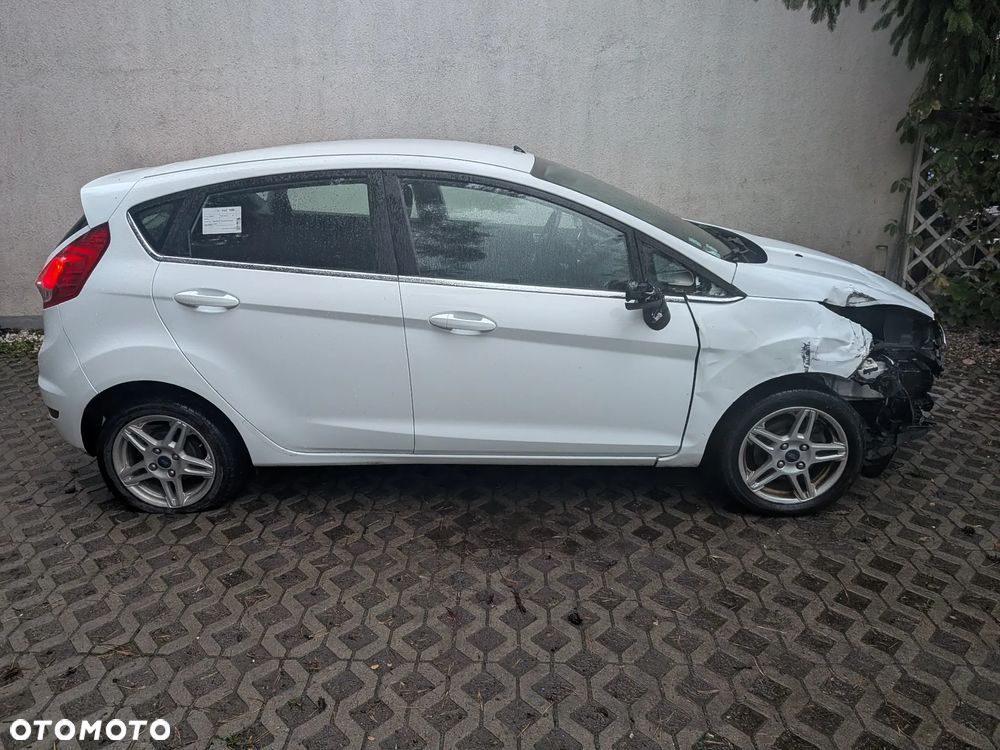 Ford Fiesta - 8