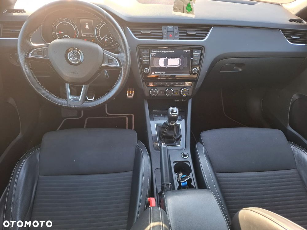 Skoda Octavia 2.0 TSI RS - 13