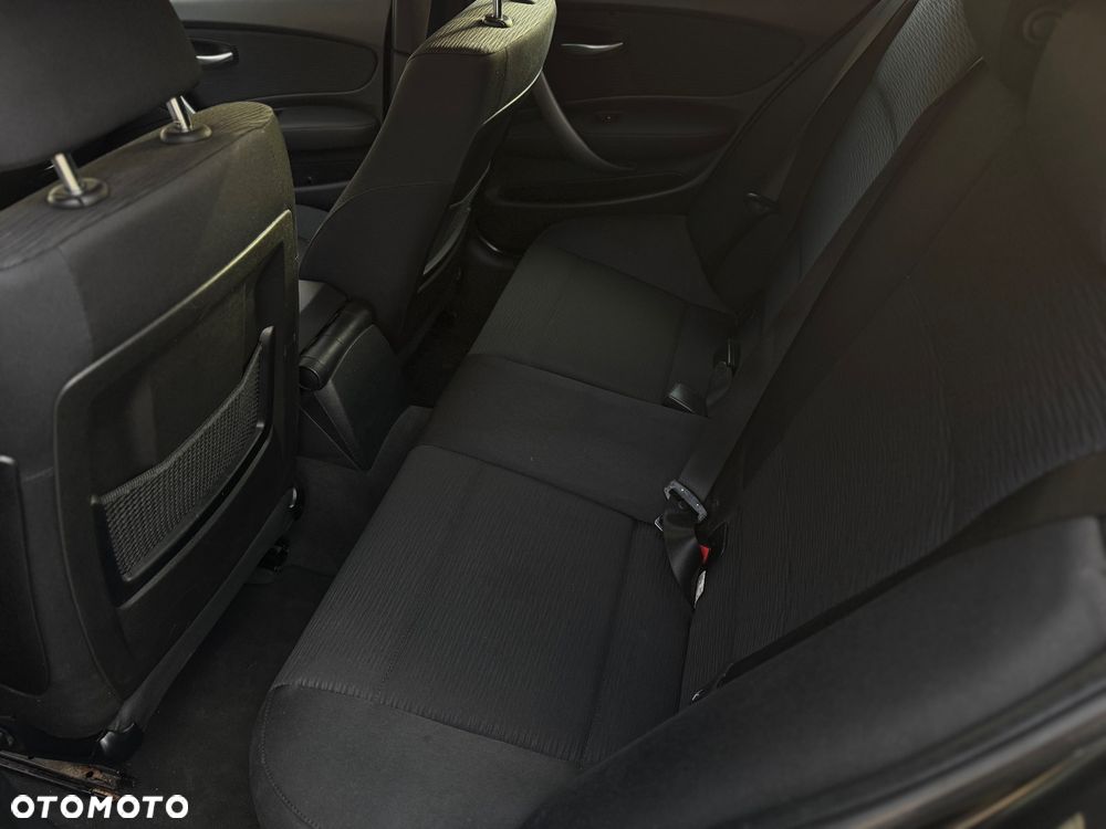 BMW Seria 1 - 33