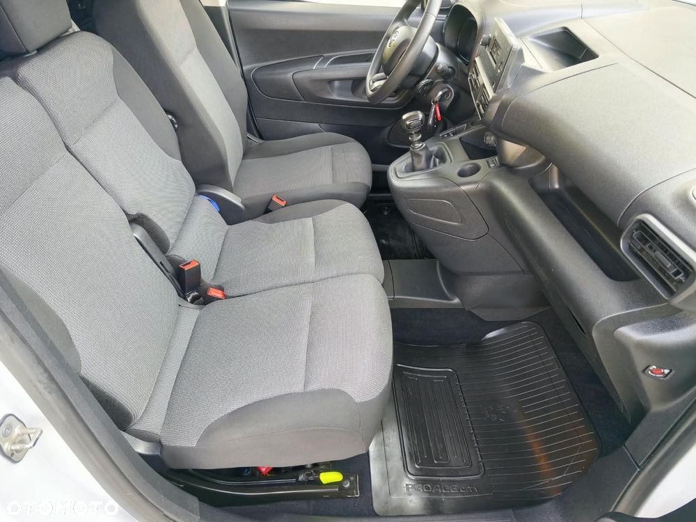 Toyota Proace City - 19