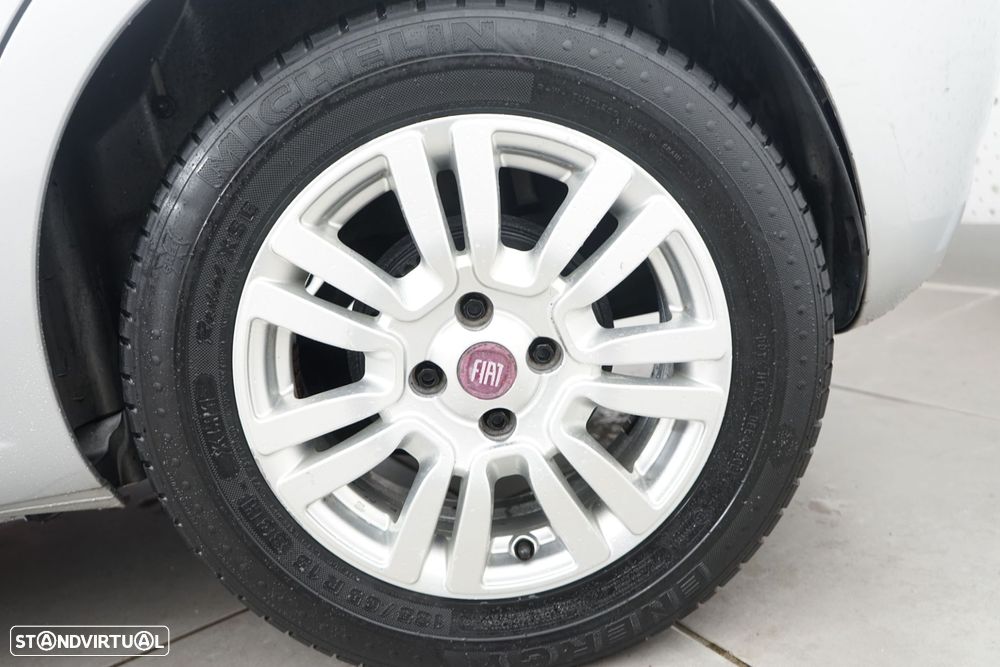 Fiat Punto 1.2 Lounge Start&Stop - 11