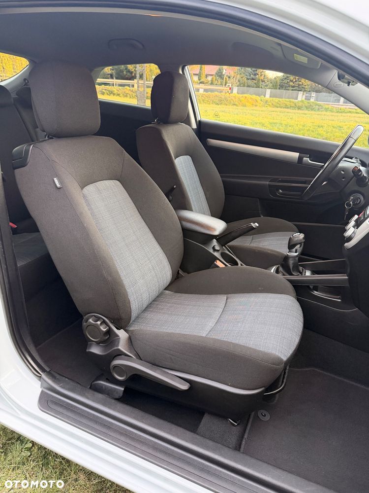 Kia ProCeed 1.4 S - 28