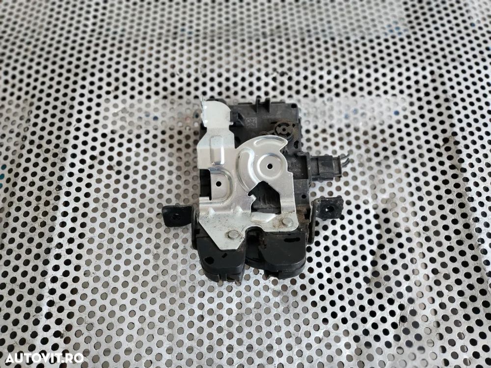 Broasca Blocator Haion Hayon Land Rover Discovery Sport L550 An 2014-2015-2016-2017-2018-2019 Cod FK72-A442A66AC Dezmembrez Land Rover Discovery Sport An 2014-2015-2016-2017-2018-2019 L550 Volan Stanga - Dezmembrari Arad - 3