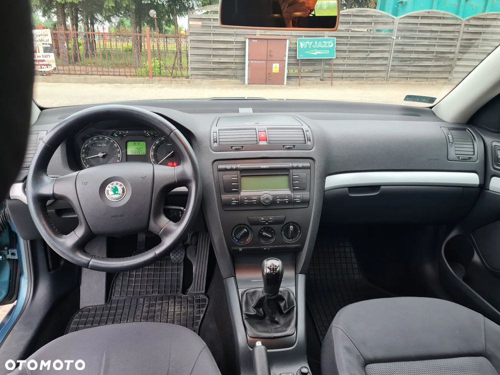 Skoda Octavia 1.6 Tour - 7