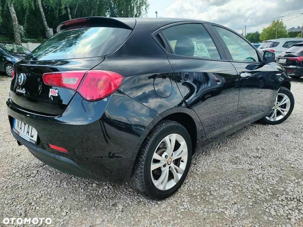 Alfa Romeo Giulietta - 2