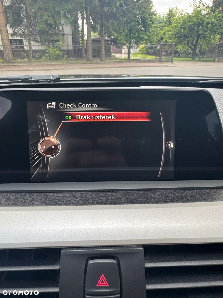 BMW Seria 3 318d Sport Line - 18