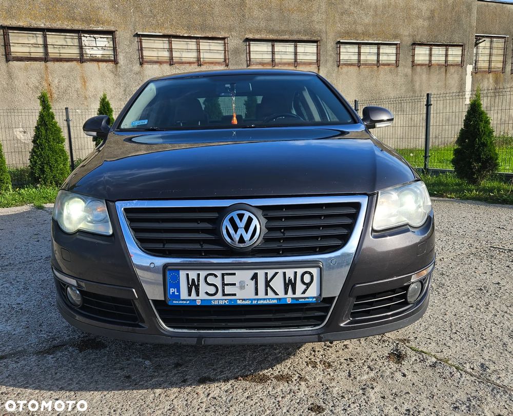 Volkswagen Passat - 2