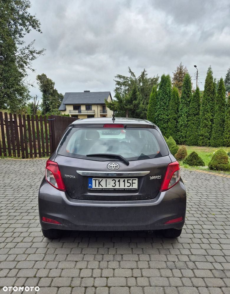 Toyota Yaris 1.4 D-4D Active - 6