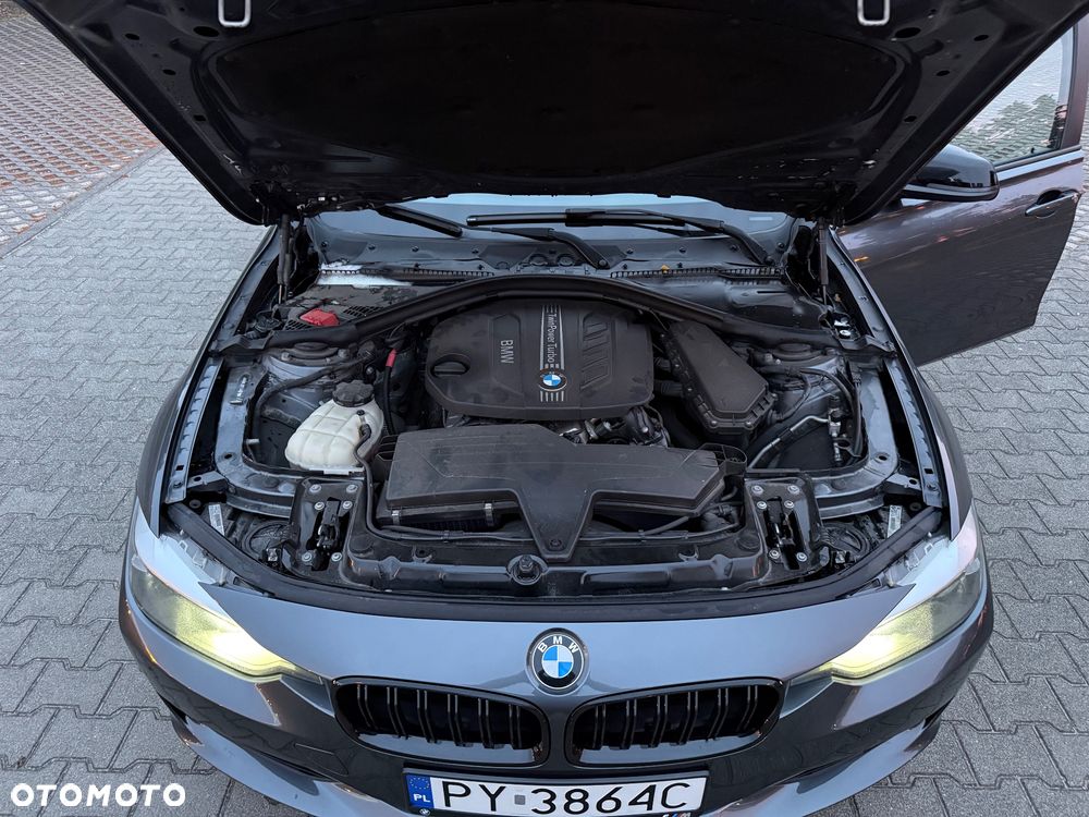 BMW Seria 3 318d - 15