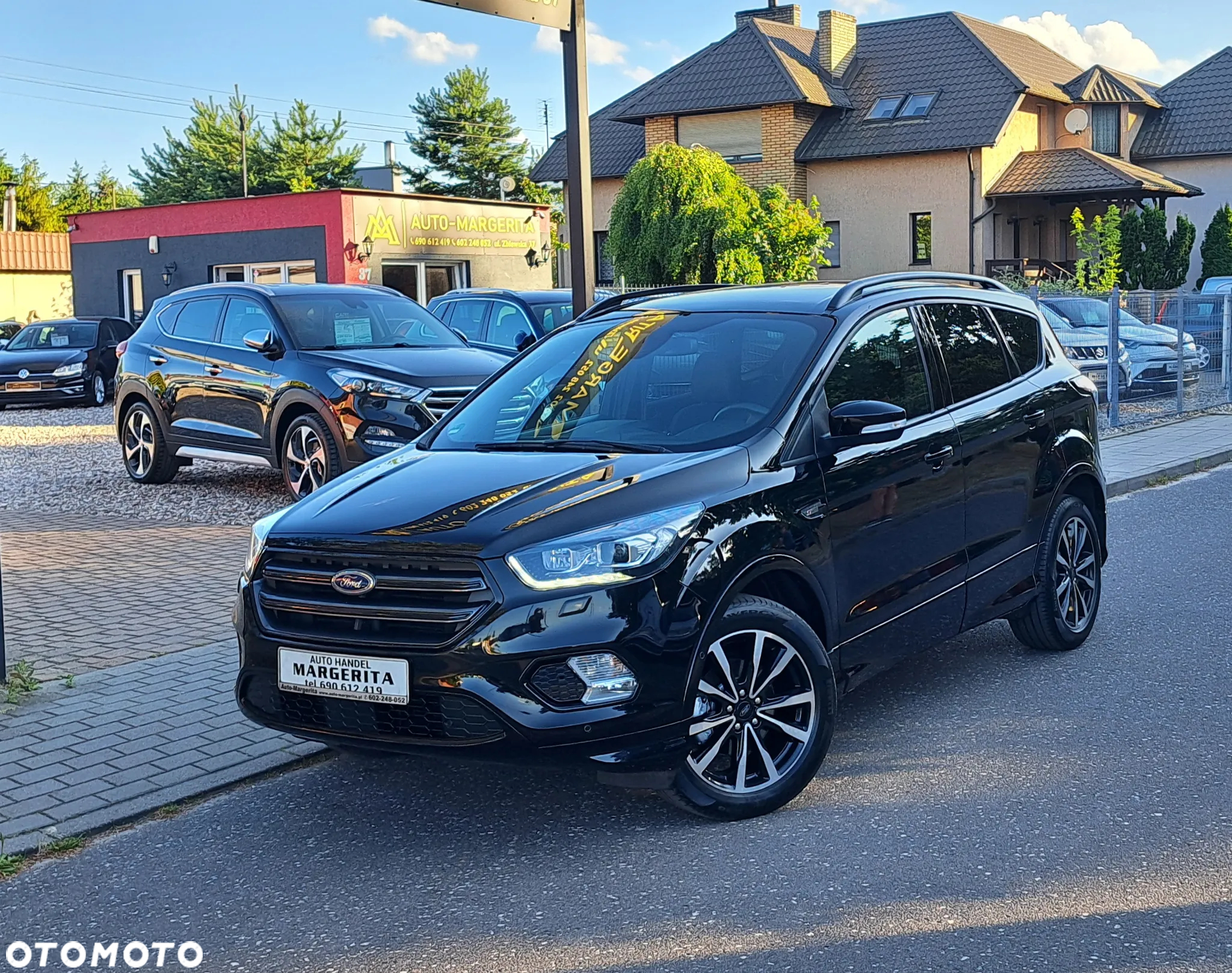 Ford Kuga 1.5 EcoBoost 2x4 ST-Line - 2
