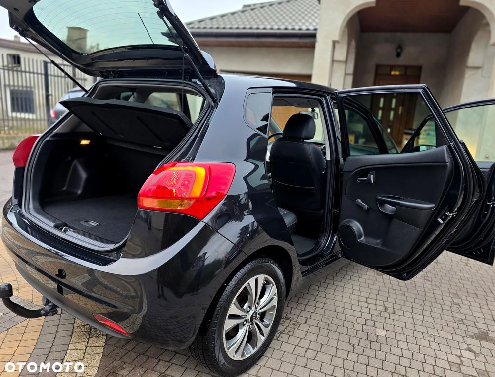 Kia Venga - 12