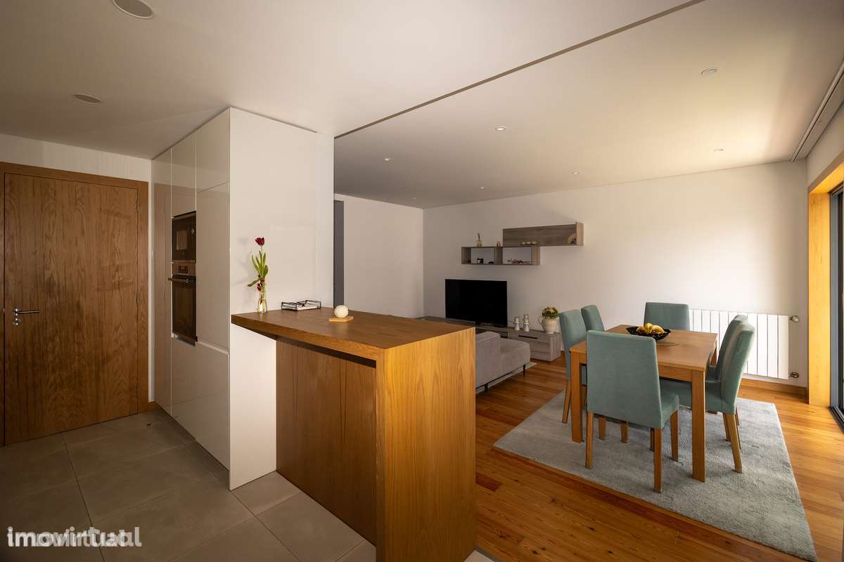 Apartamento T2 c/varanda, garagem e arrumos - 3o andar Prelada Ramalde - Grande imagem: 2/20