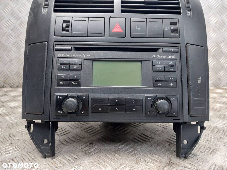 RADIO ODTWARZACZ + RAMKA KONSOLI 2 DIN POLO IV - 2