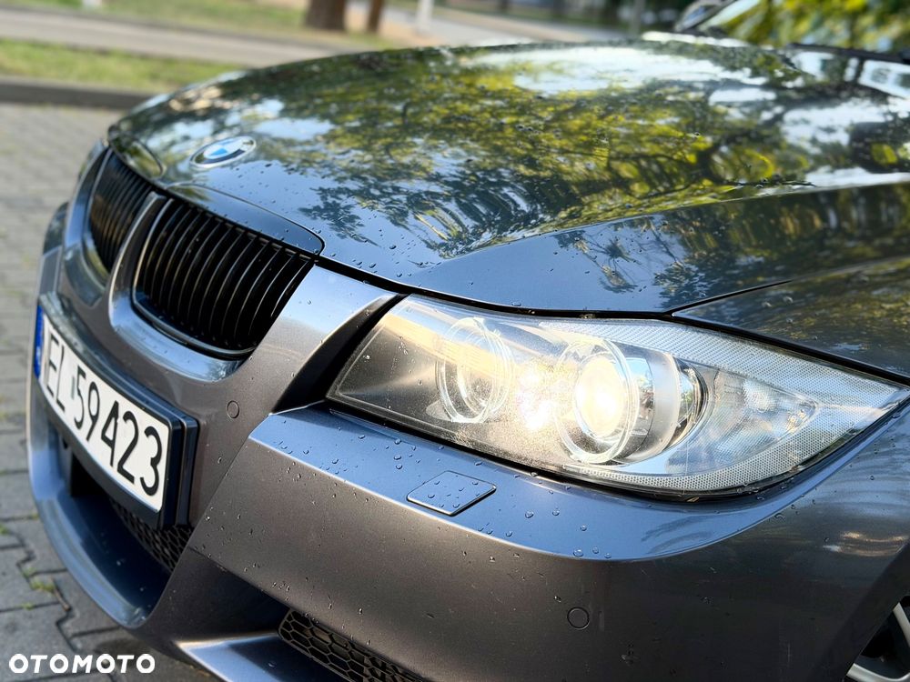 BMW Seria 3 330i - 33