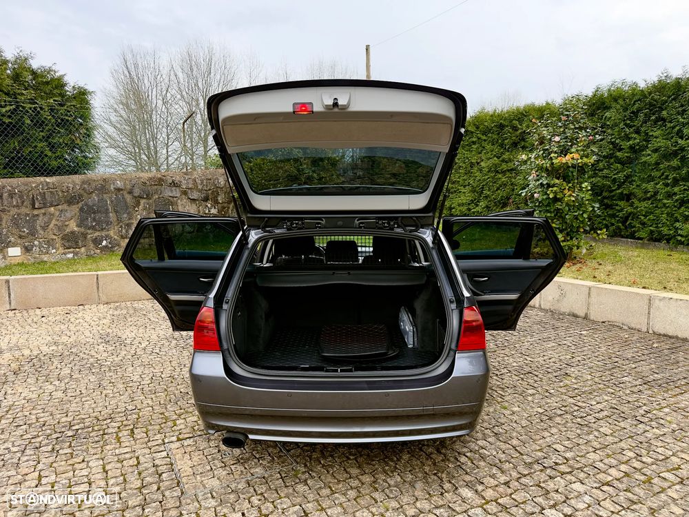 BMW 318 d Sport - 21