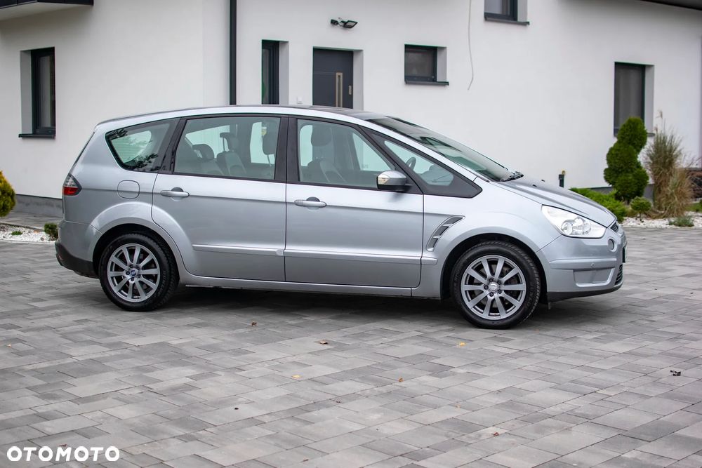 Ford S-Max - 13
