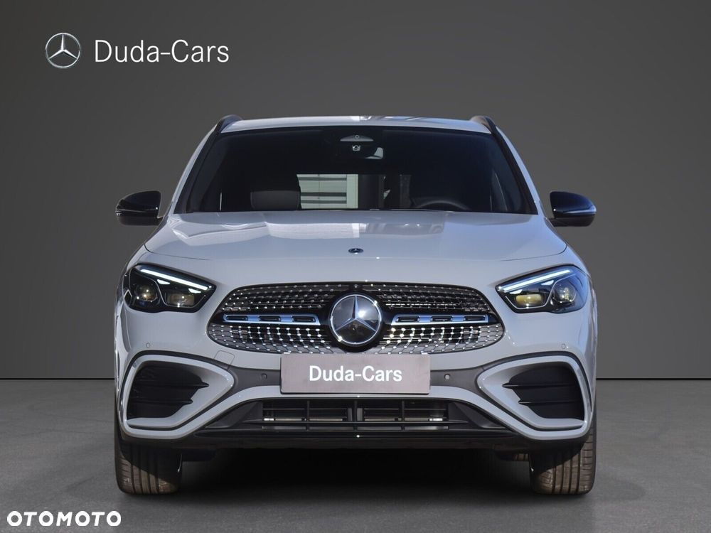 Mercedes-Benz GLA - 5