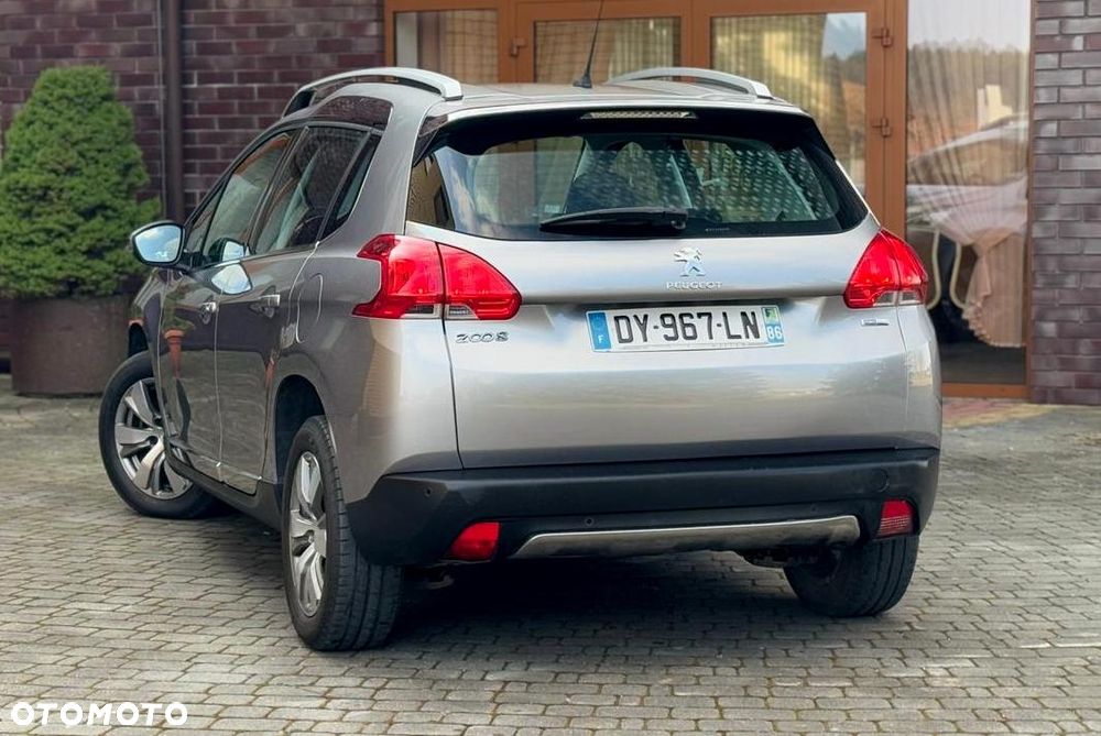 Peugeot 2008 - 14