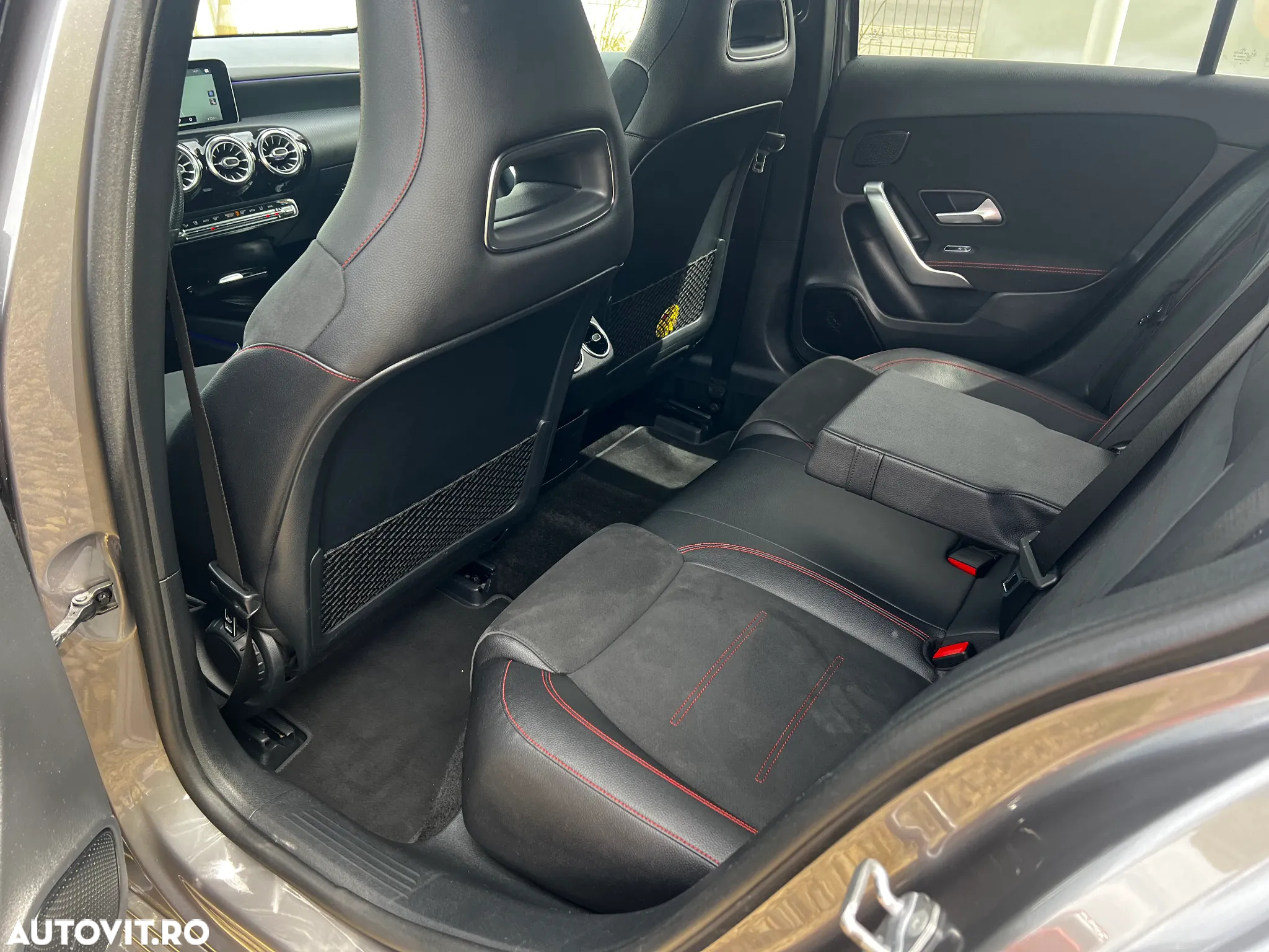 Mercedes-Benz A 180 d 7G-DCT AMG Line - 12