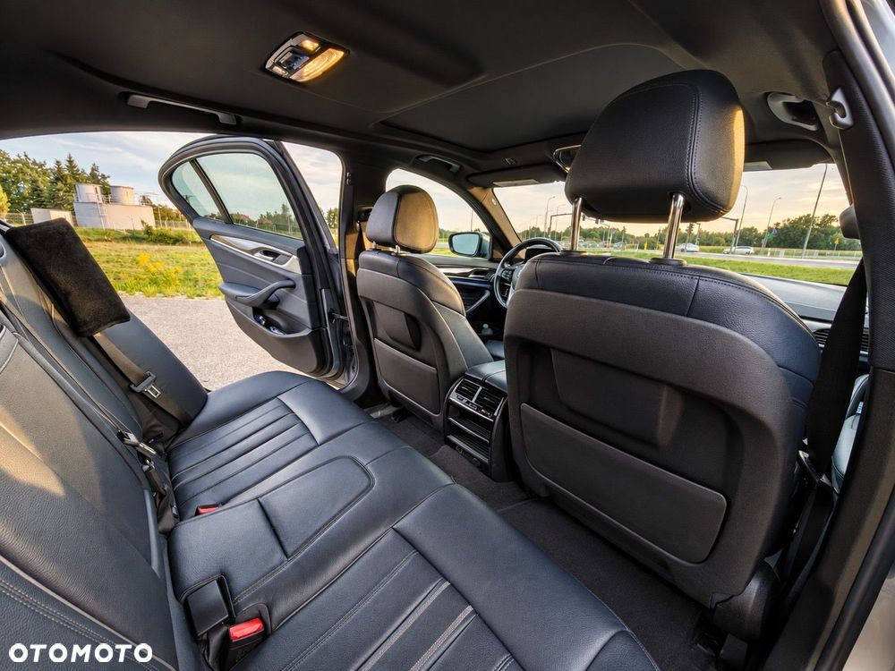 BMW Seria 5 530i GPF xDrive Sport Line sport - 20