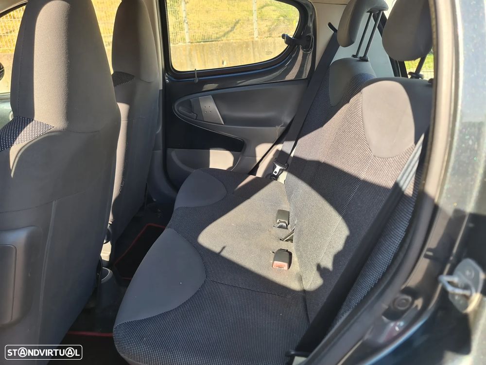 Peugeot 107 1.0 Trendy - 8