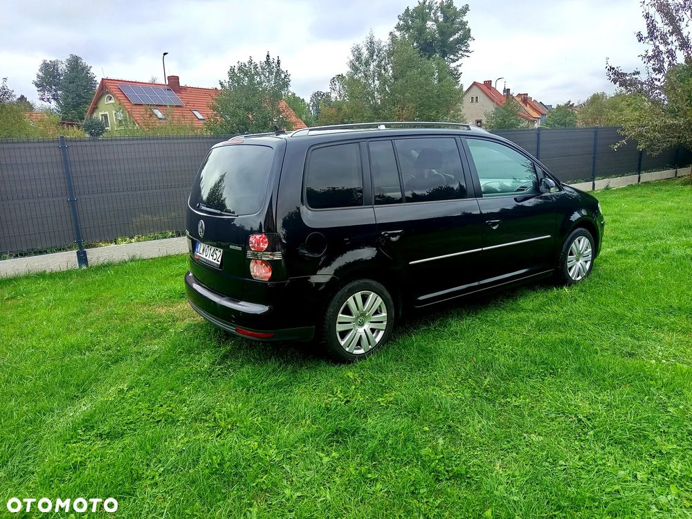 Volkswagen Touran 1.9 TDI DPF Highline - 2