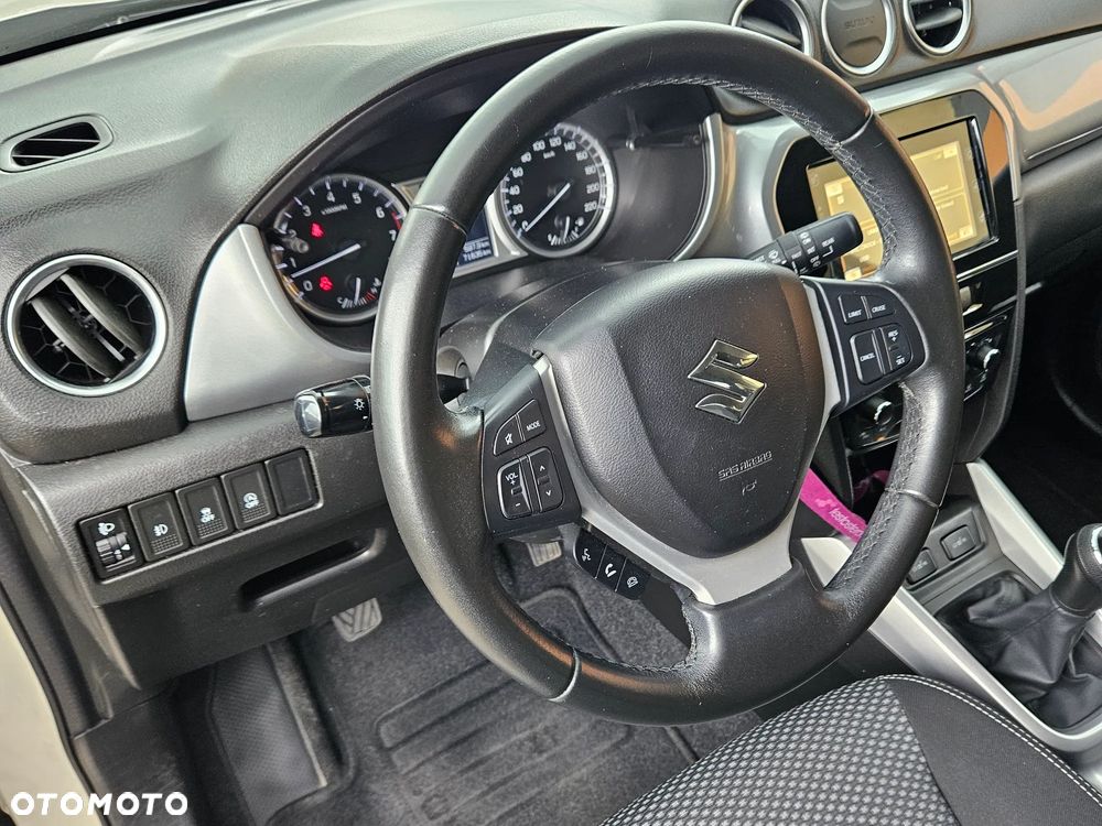 Suzuki Vitara 1.6 Elegance 2WD - 25