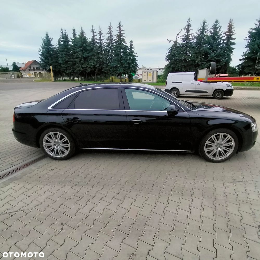 Audi A8 - 6