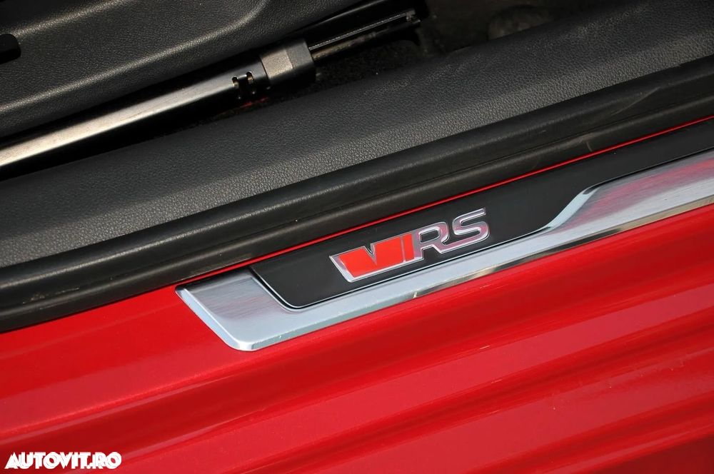 Skoda Octavia 2.0 TSI DSG RS - 8