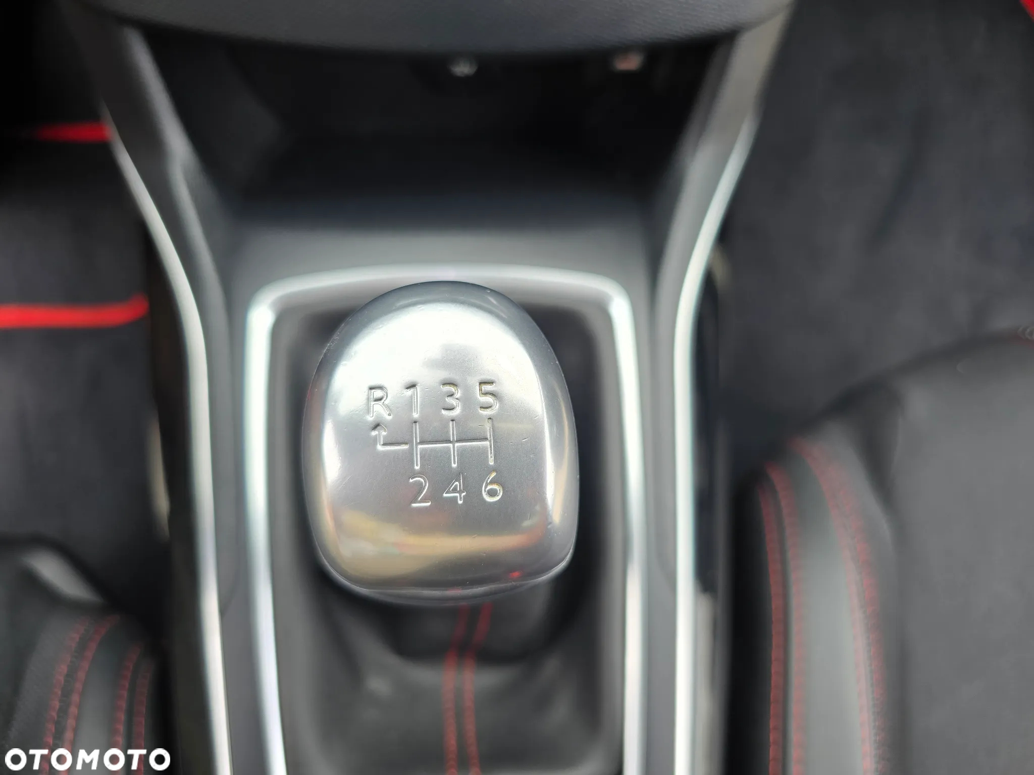 Peugeot 308 - 33