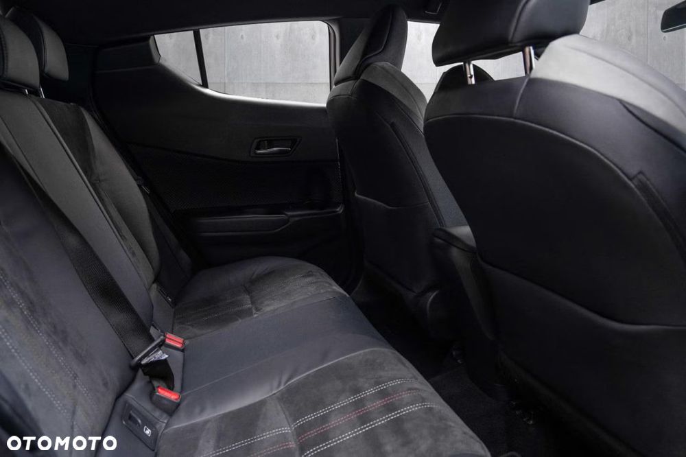 Toyota C-HR Lounge - 16