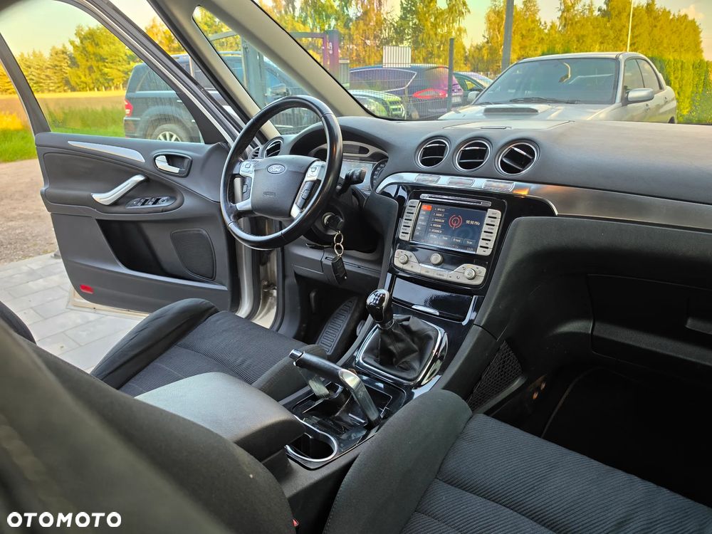 Ford Galaxy 2.0 Viva Titanium - 32
