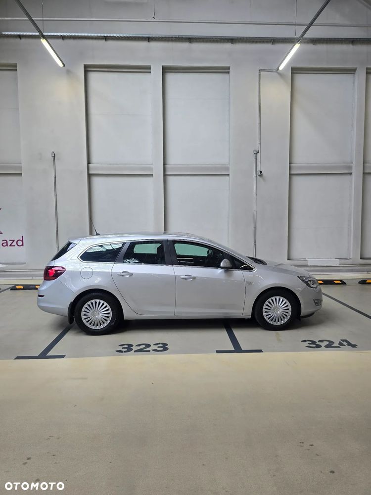 Opel Astra 2.0 CDTI DPF Cosmo - 27