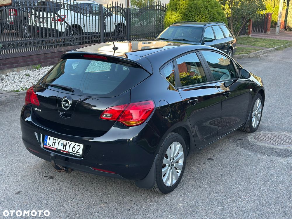 Opel Astra 1.6 Cosmo - 9