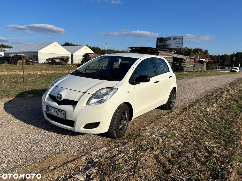 Toyota Yaris - 4