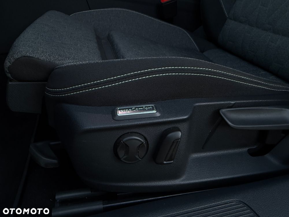 Volkswagen Passat 1.5 TSI EVO Business - 12
