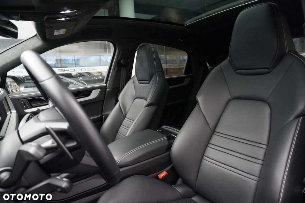Porsche Cayenne - 26