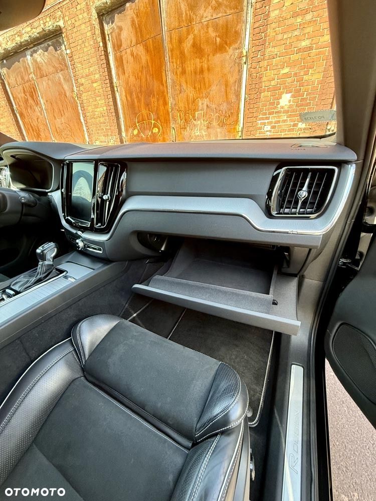 Volvo XC 60 D4 SCR R-Design - 21